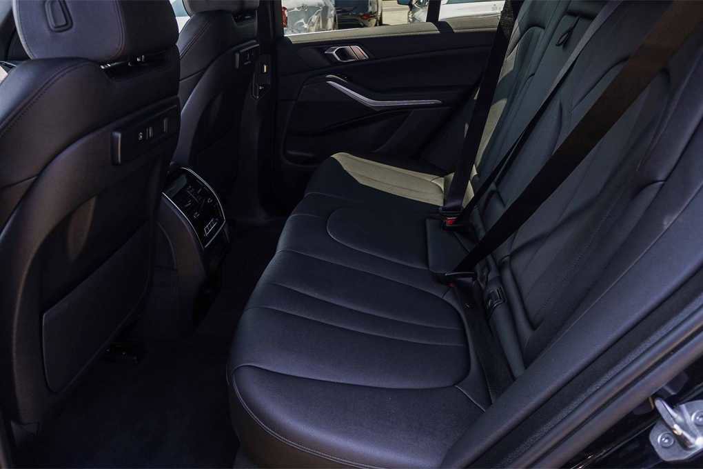 Used 2022 BMW X5 sDrive40i w/ Parking Assistance Package image 21