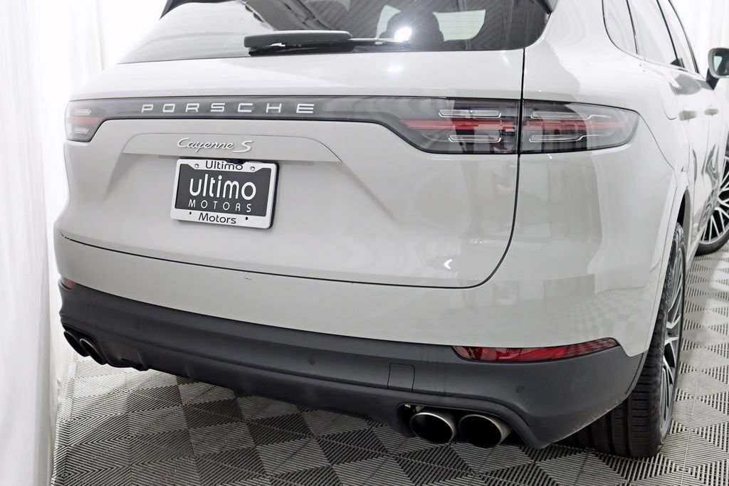 Used 2023 Porsche Cayenne S AWD/4WD image 9