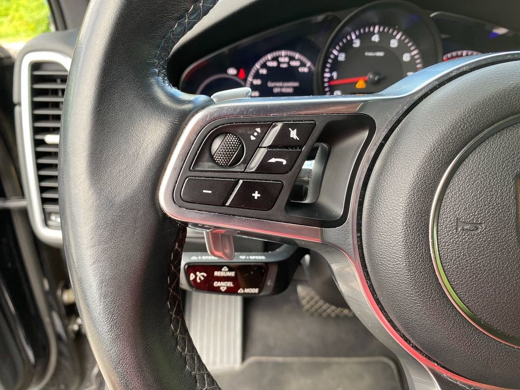Used 2019 Porsche Cayenne image 16