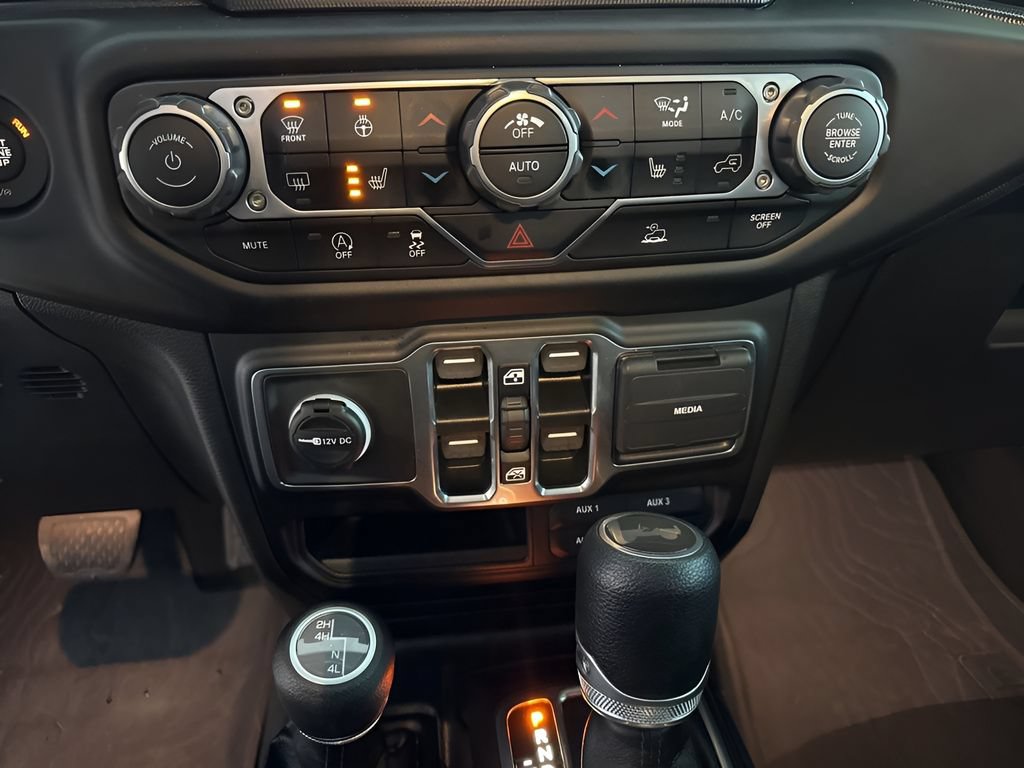 Used 2023 Jeep Wrangler Unlimited Sport AWD/4WD image 13
