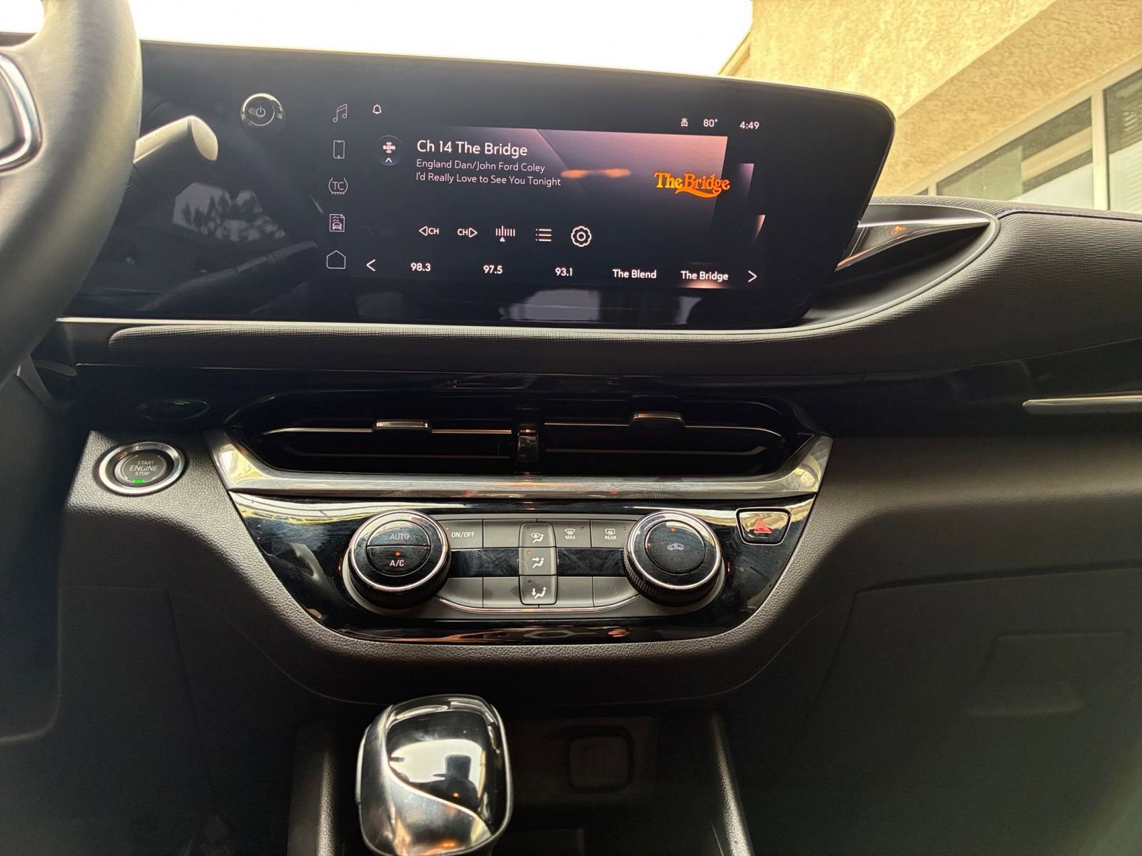 Used 2025 Buick Envista Sport Touring image 17