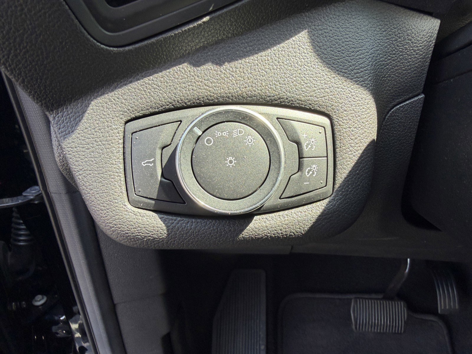 Used 2017 Ford Escape S FWD image 23