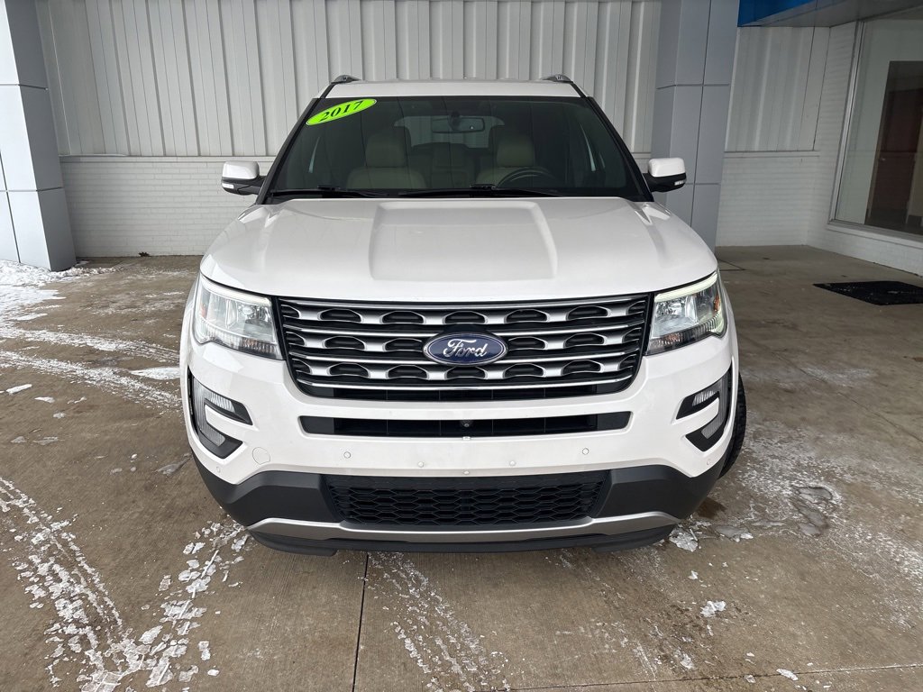 Used 2017 Ford Explorer Limited image 2