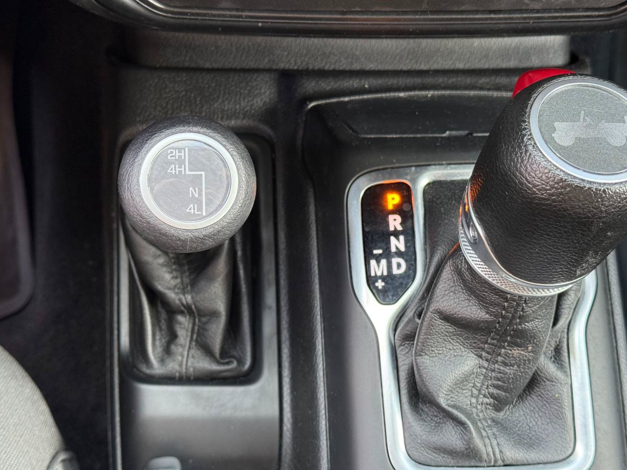 Used 2023 Jeep Wrangler Sport AWD/4WD image 14