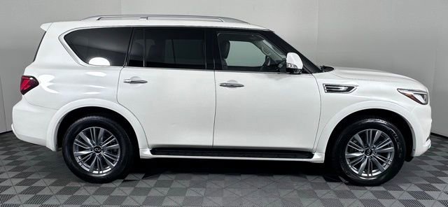Certified 2024 INFINITI QX80 Luxe image 9