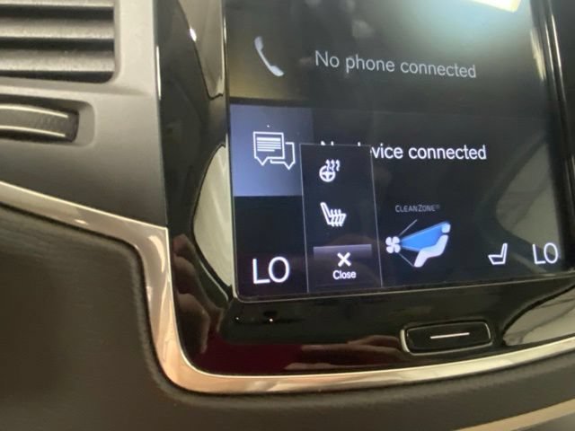 Used 2019 Volvo XC90 T5 Momentum w/ Multimedia Package AWD/4WD image 24