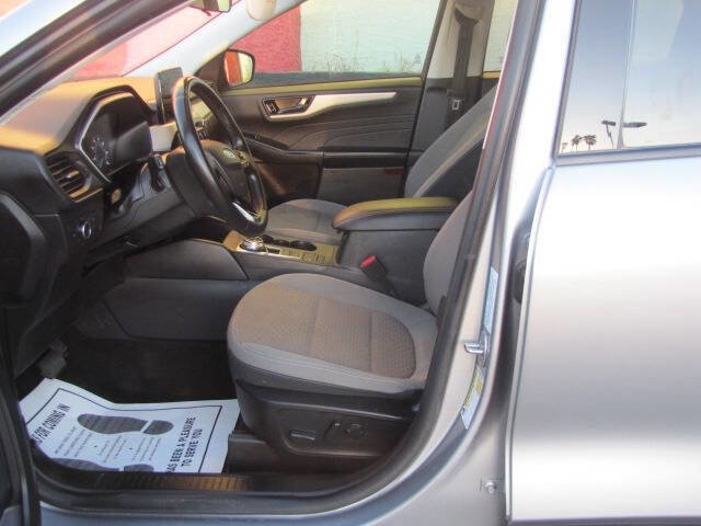 Used 2022 Ford Escape SE w/ Convenience Package image 10