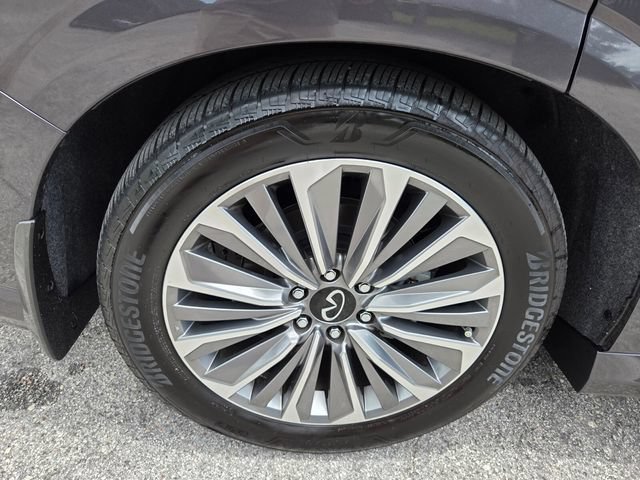 Certified 2026 INFINITI QX80 Luxe w/ Cargo Package AWD/4WD image 21