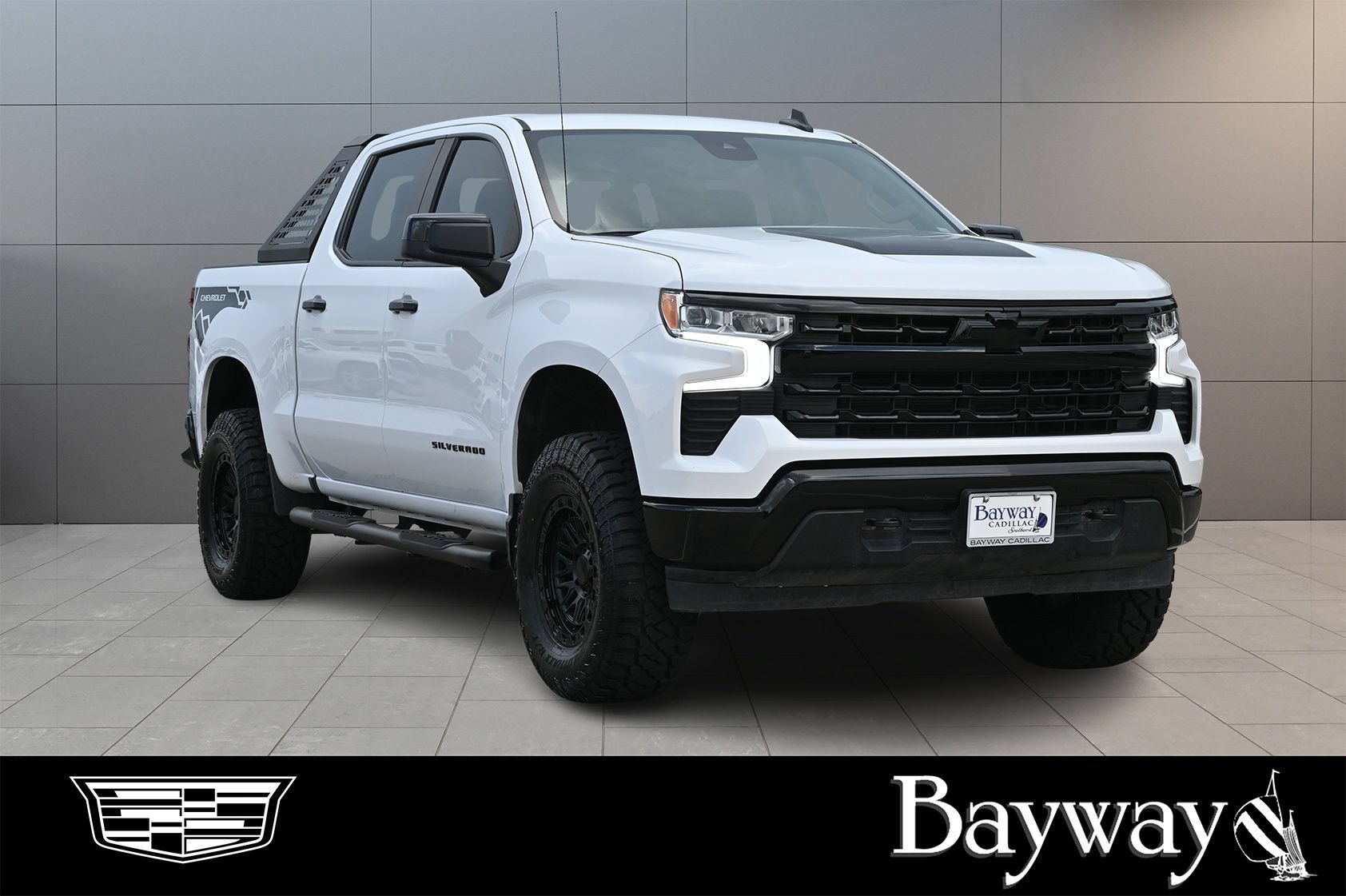 Used 2025 Chevrolet Silverado 1500 LT AWD/4WD image 4