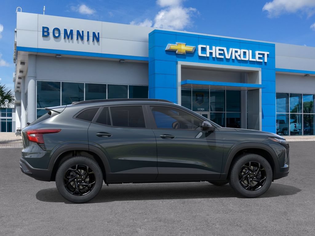 New 2026 Chevrolet Trax LT w/ Midnight Edition FWD image 6