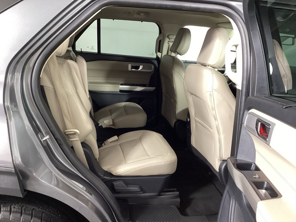 Used 2023 Ford Explorer Limited w/ Equipment Group 301A AWD/4WD image 12