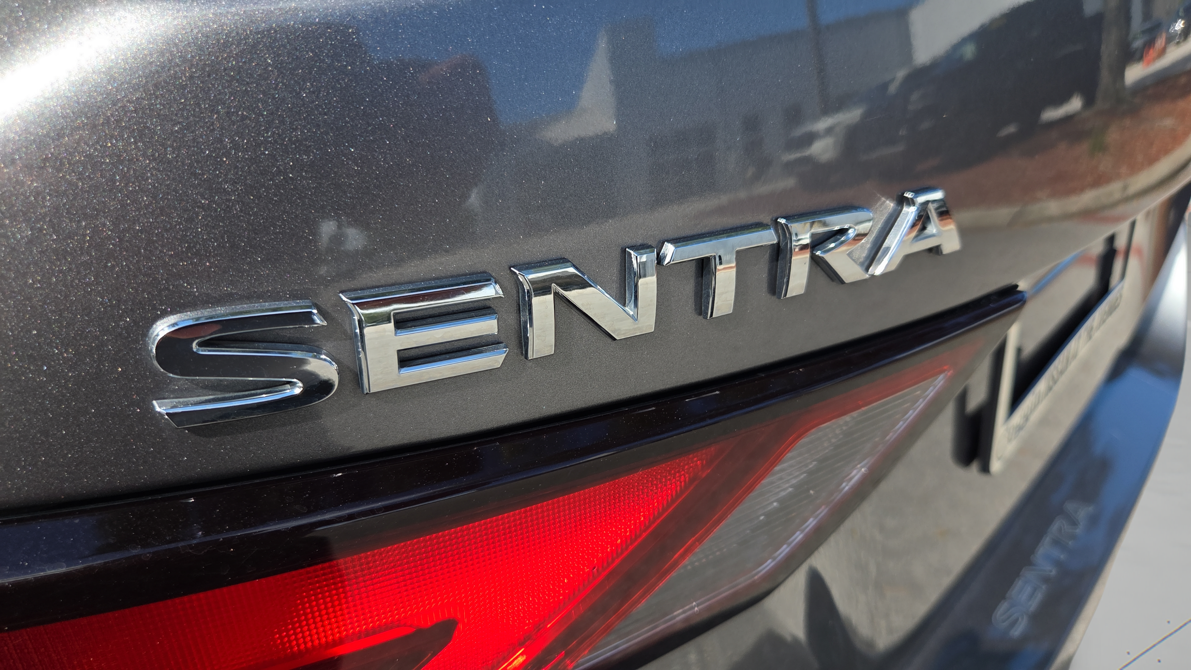 Used 2024 Nissan Sentra SV FWD image 16