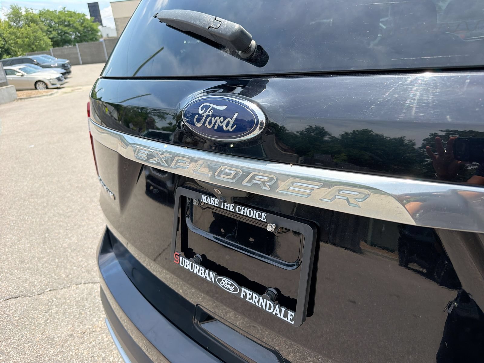 Used 2016 Ford Explorer Platinum AWD/4WD image 18