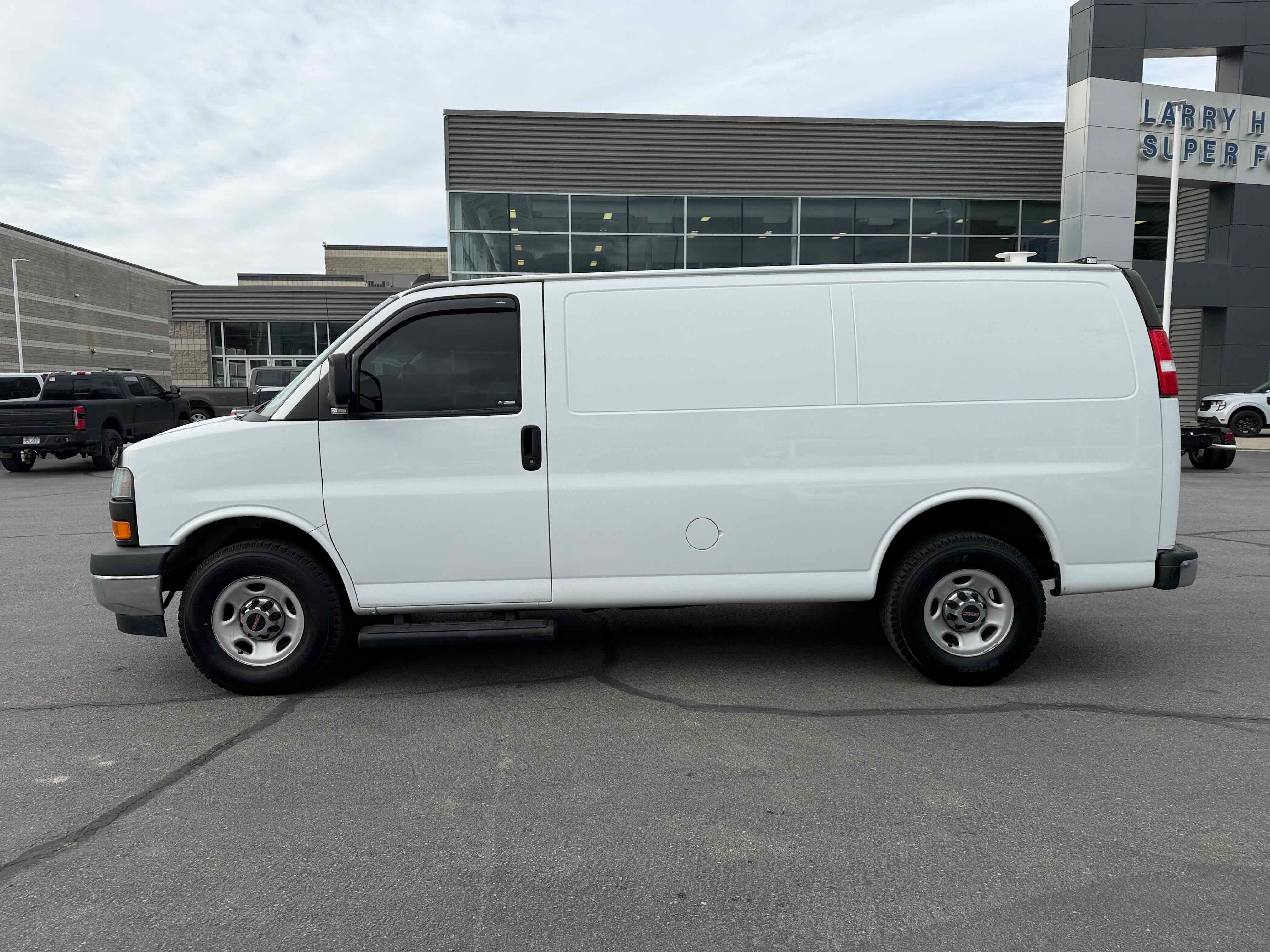 Used 2023 GMC Savana 2500 w/ Driver Convenience Package image 2