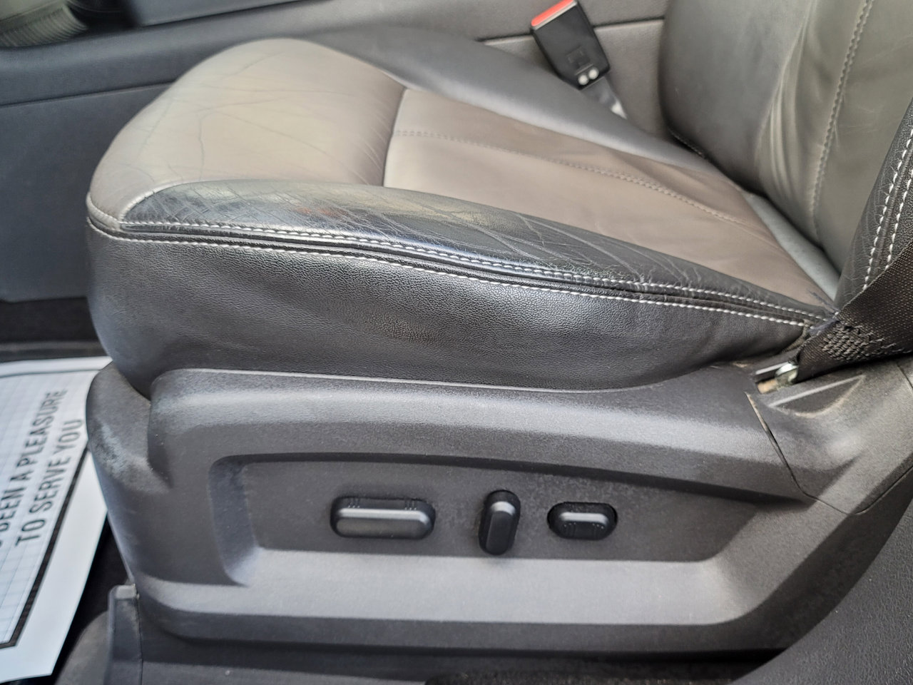 Used 2011 Ford Edge Sport w/ Driver Entry Pkg image 27