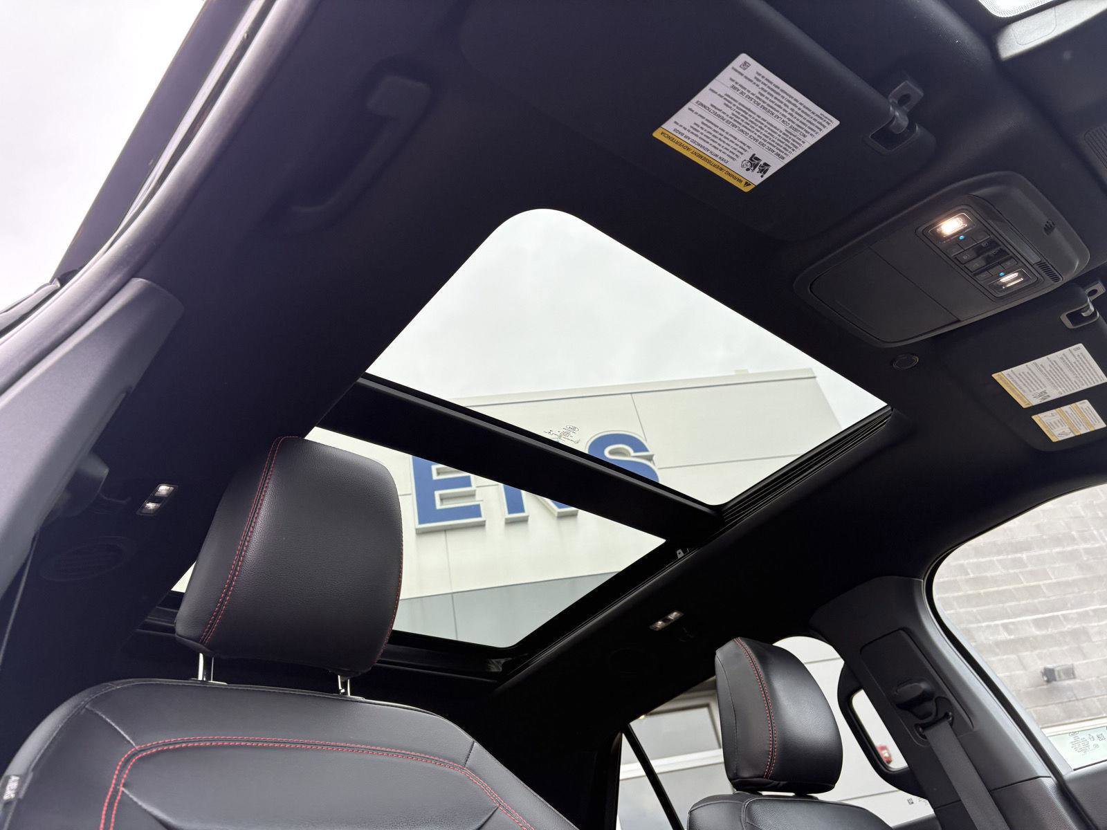 Certified 2022 Ford Explorer ST-Line w/ Class IV Trailer Tow Package image 23