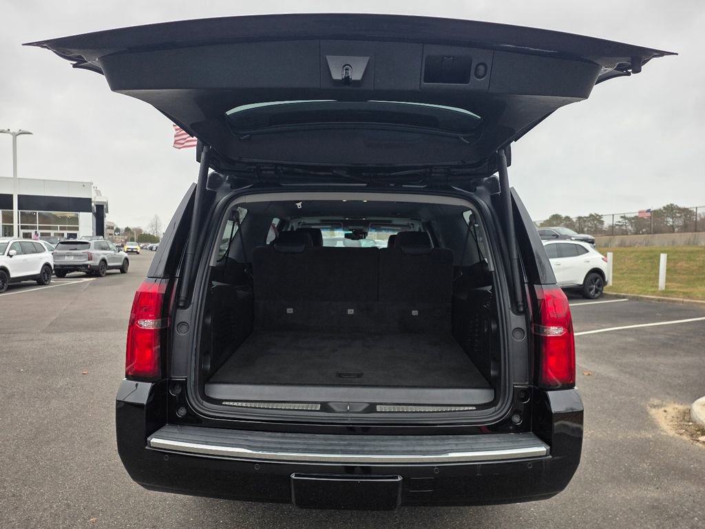 Used 2020 Chevrolet Suburban Premier image 34