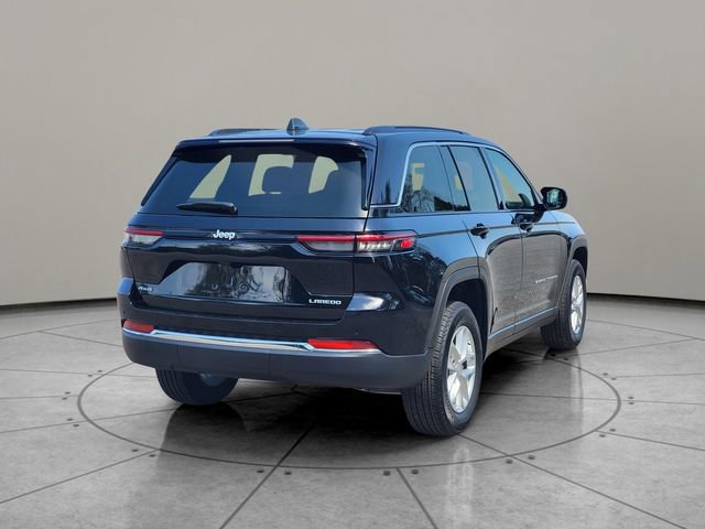 Certified 2024 Jeep Grand Cherokee Laredo X w/ Luxury Tech Group I AWD/4WD image 12