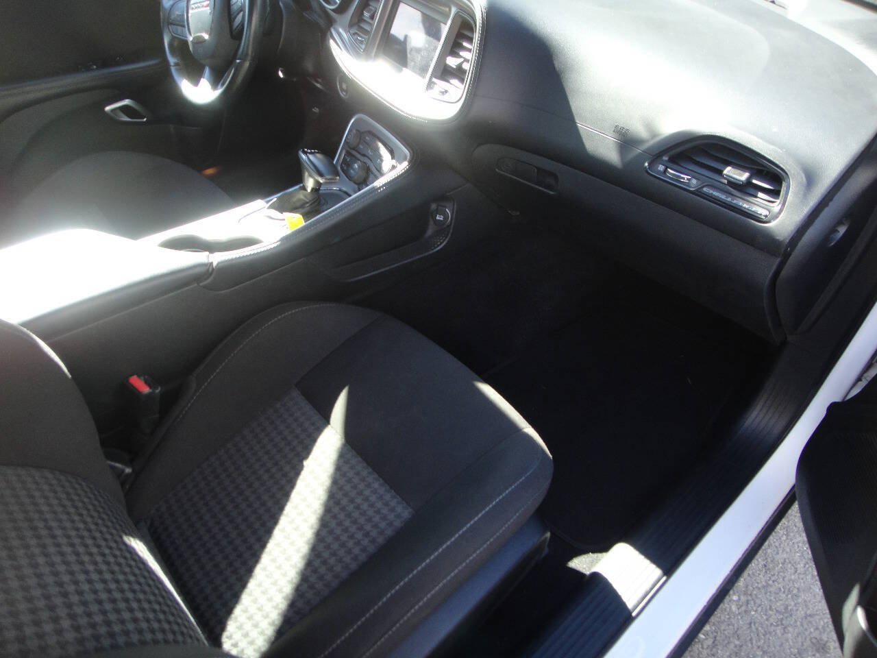 Used 2022 Dodge Challenger GT AWD/4WD image 13