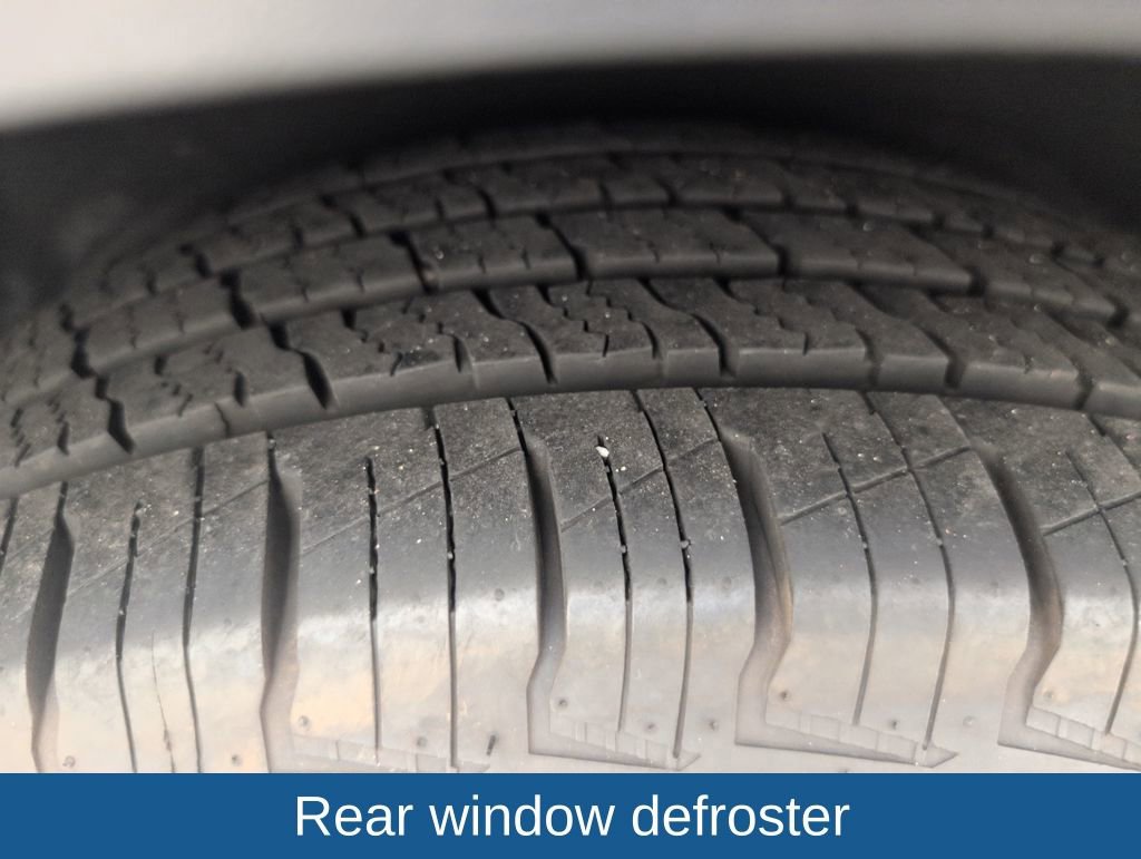 Used 2018 Hyundai Santa Fe Sport w/ 2.4L Value Package 02 image 19