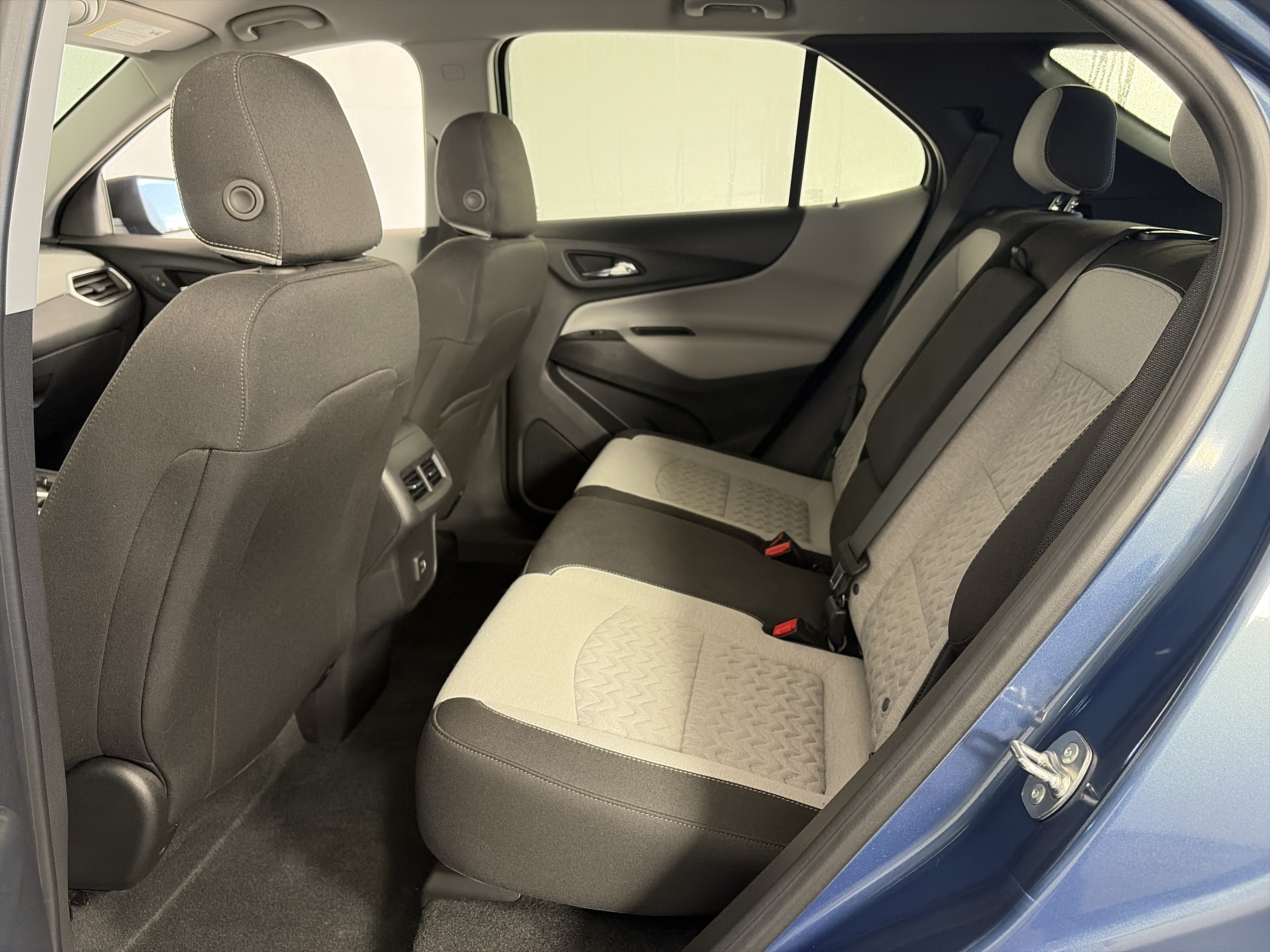 Used 2024 Chevrolet Equinox LS w/ LS Convenience Package FWD image 7