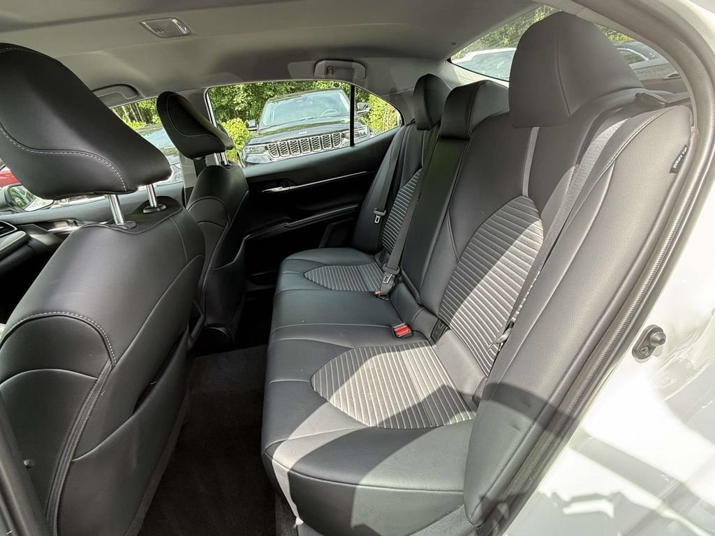 Used 2023 Toyota Camry SE AWD/4WD image 13
