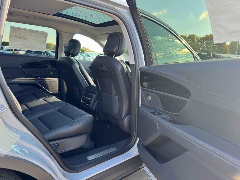 New 2026 Lincoln Nautilus Premier w/ Equipment Group 102A image 15