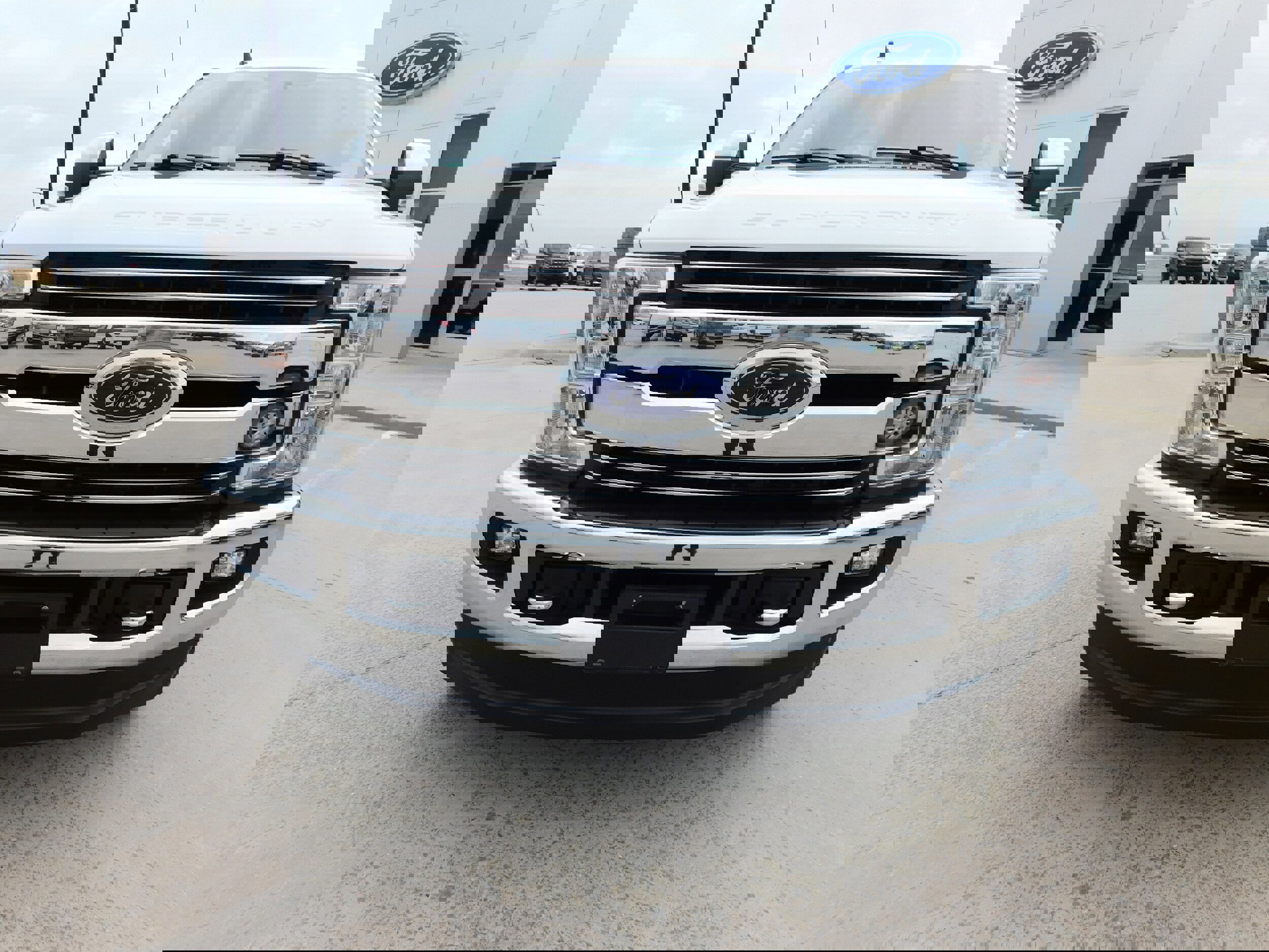 Used 2019 Ford F250 Lariat w/ Chrome Package image 8