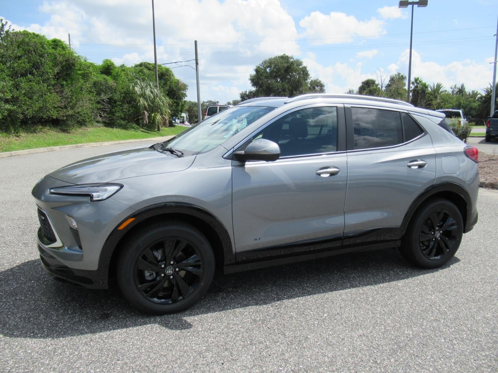 New 2026 Buick Encore GX Sport Touring w/ Advanced Technology Package FWD image 4
