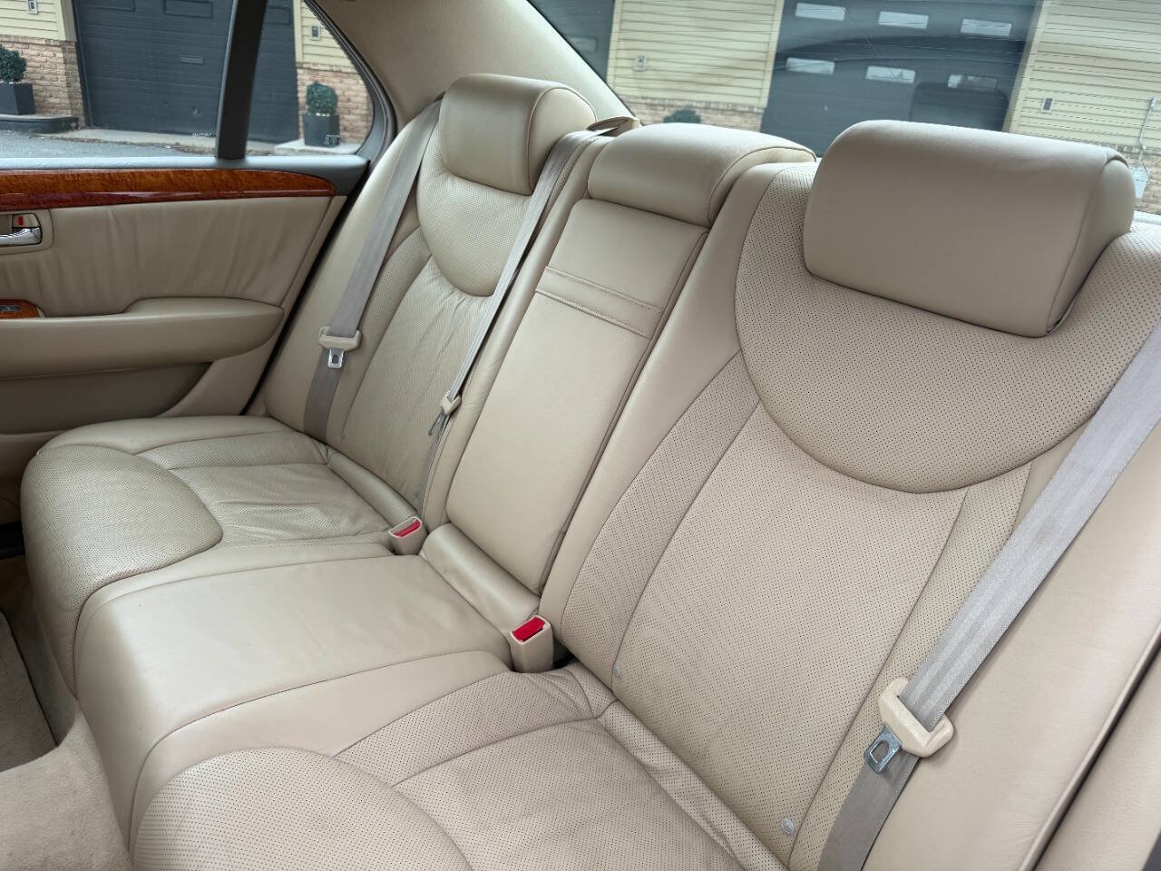 Used 2005 Lexus LS 430 w/ Modern Luxury Pkg RWD image 31