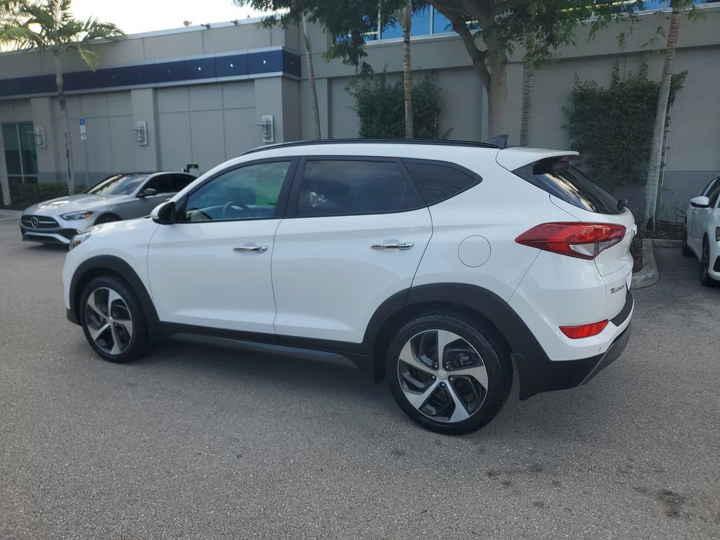 Used 2016 Hyundai Tucson Limited w/ Option Group 03 FWD image 7