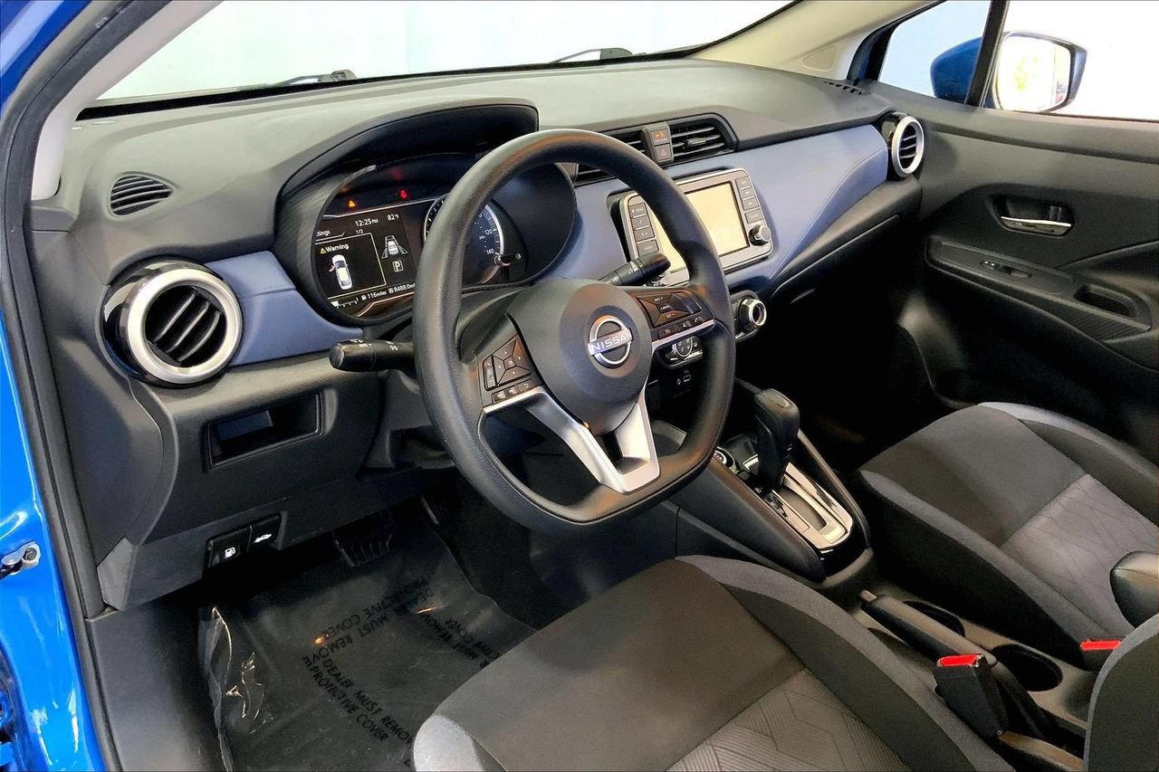 Used 2023 Nissan Versa SV FWD image 14