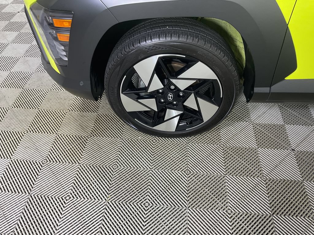 Used 2024 Hyundai Kona Limited AWD/4WD image 3