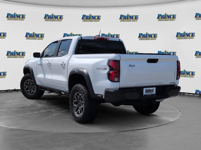 Used 2026 Chevrolet Colorado ZR2 w/ Technology Package AWD/4WD image 11
