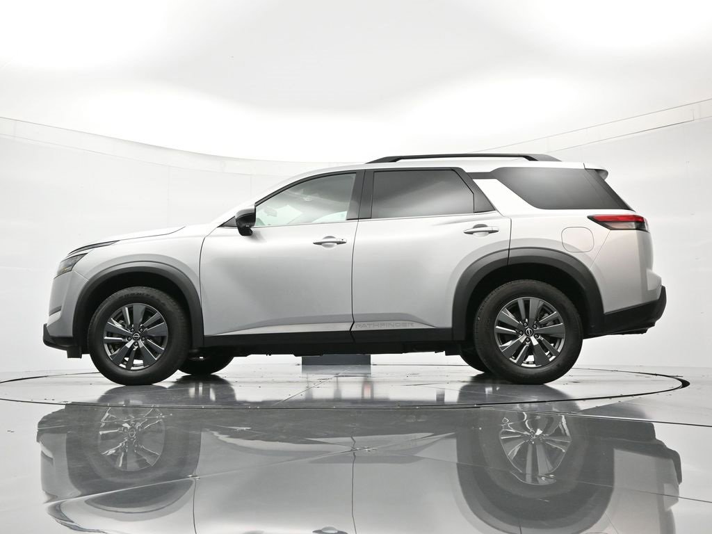 Certified 2024 Nissan Pathfinder SV image 44