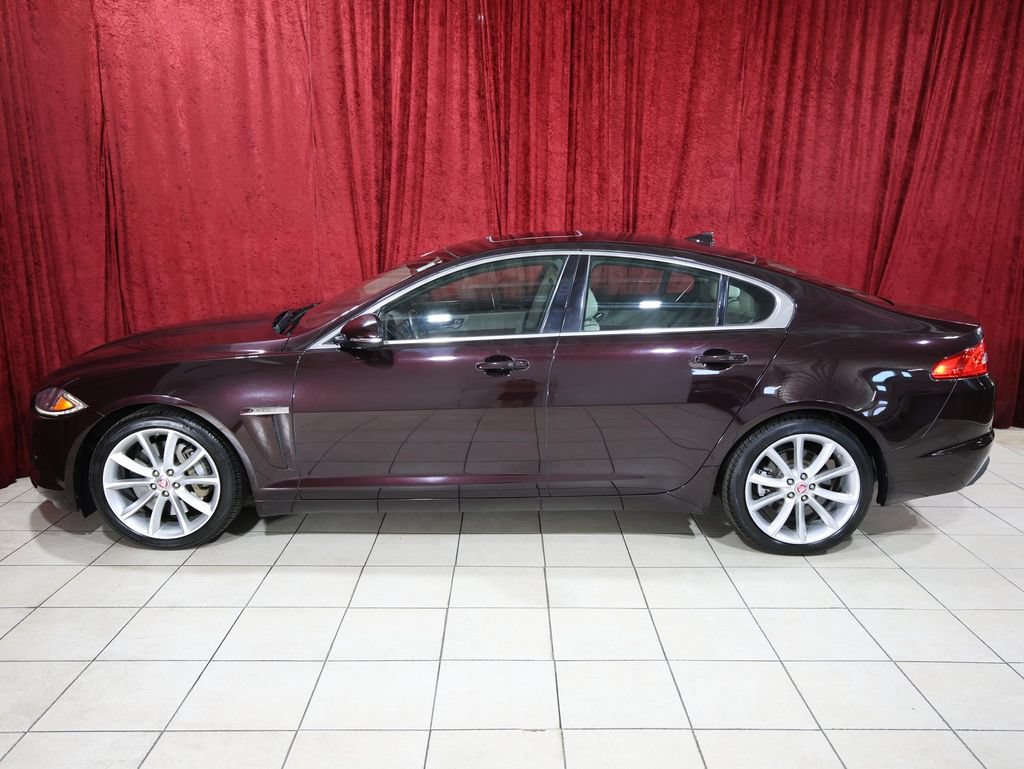 Used 2015 Jaguar XF Sport RWD image 4