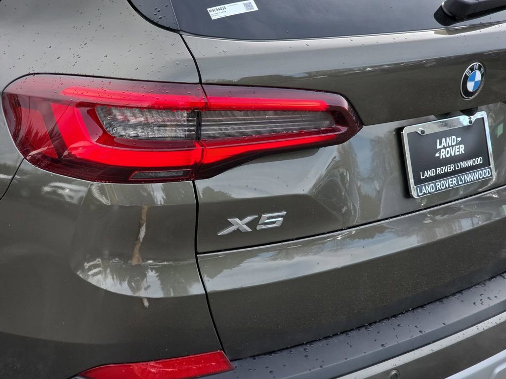 Used 2021 BMW X5 xDrive40i w/ Premium Package image 40