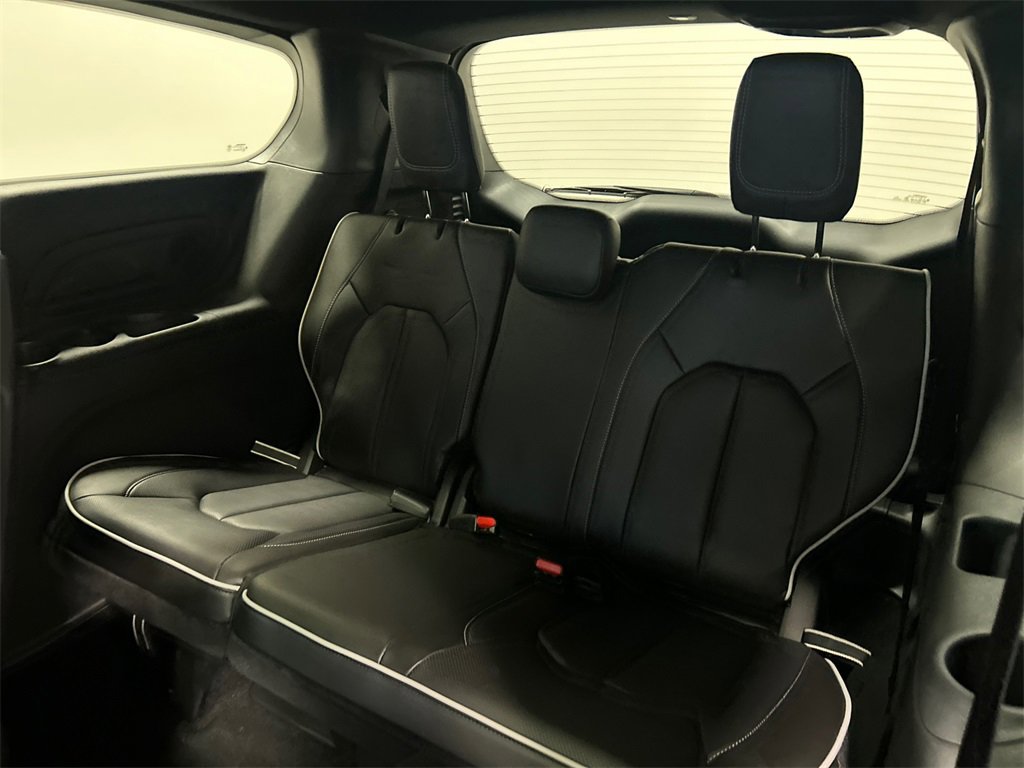 New 2026 Chrysler Pacifica Limited image 30