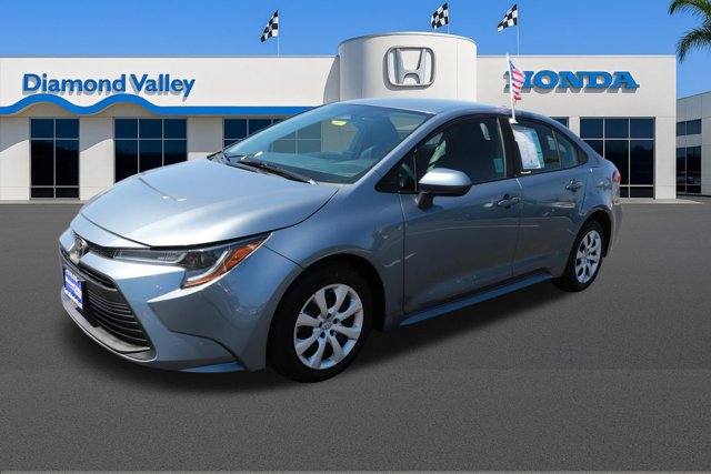 Used 2024 Toyota Corolla LE FWD image 3
