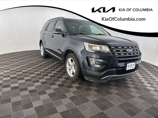 Used 2017 Ford Explorer XLT w/ Equipment Group 202A image 1