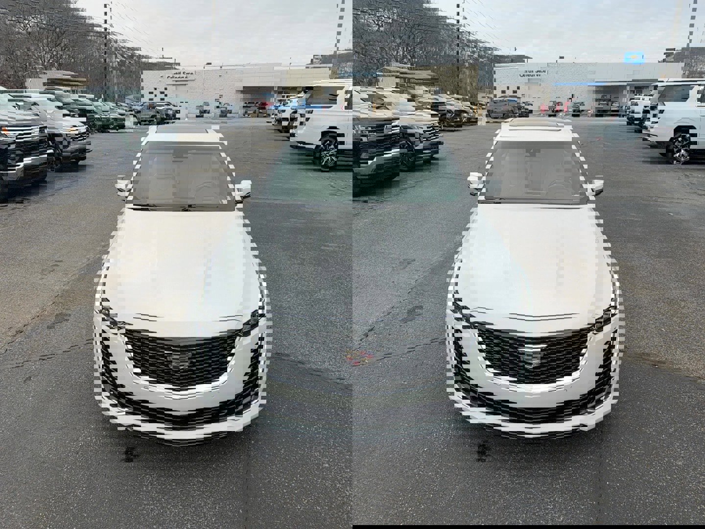 Used 2023 Cadillac CT5 Premium Luxury image 2