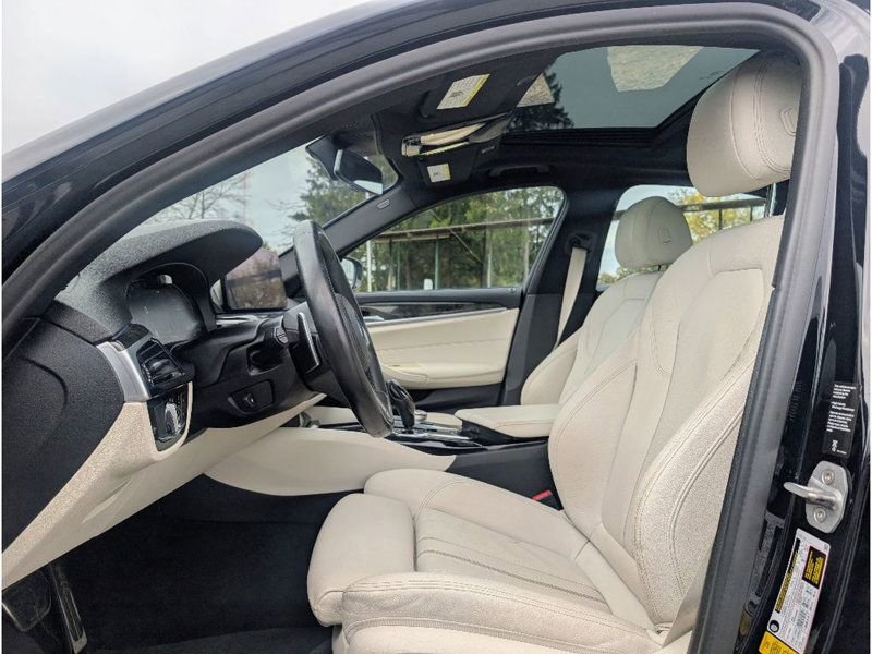 Used 2022 BMW 530i xDrive w/ M Sport Package image 14