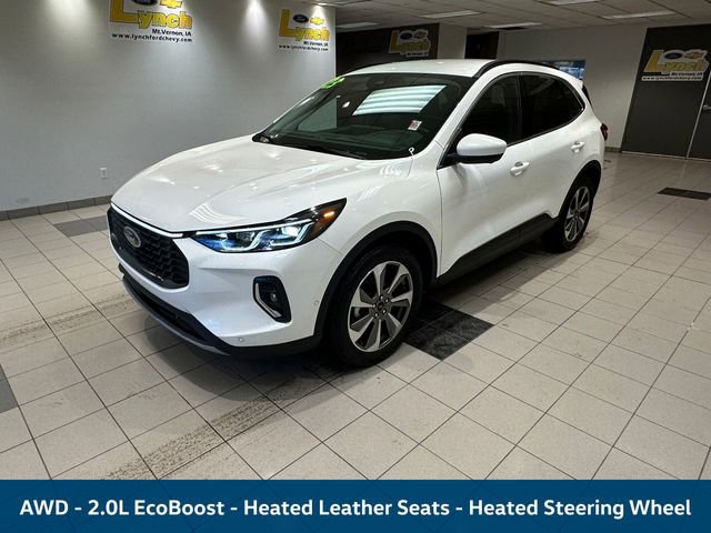 Used 2023 Ford Escape Platinum w/ Premium Technology Package image 2