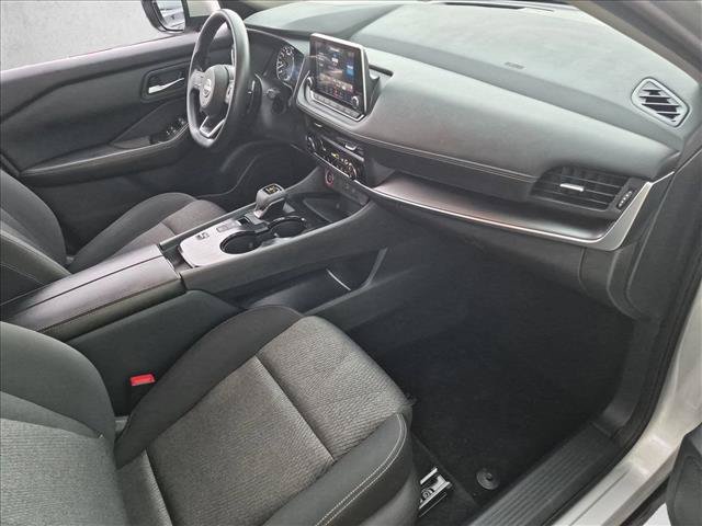 Used 2024 Nissan Rogue SV FWD image 21