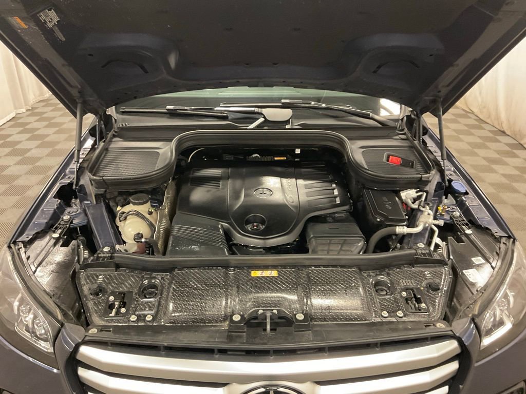 Used 2025 Mercedes-Benz GLS 450 4MATIC image 14