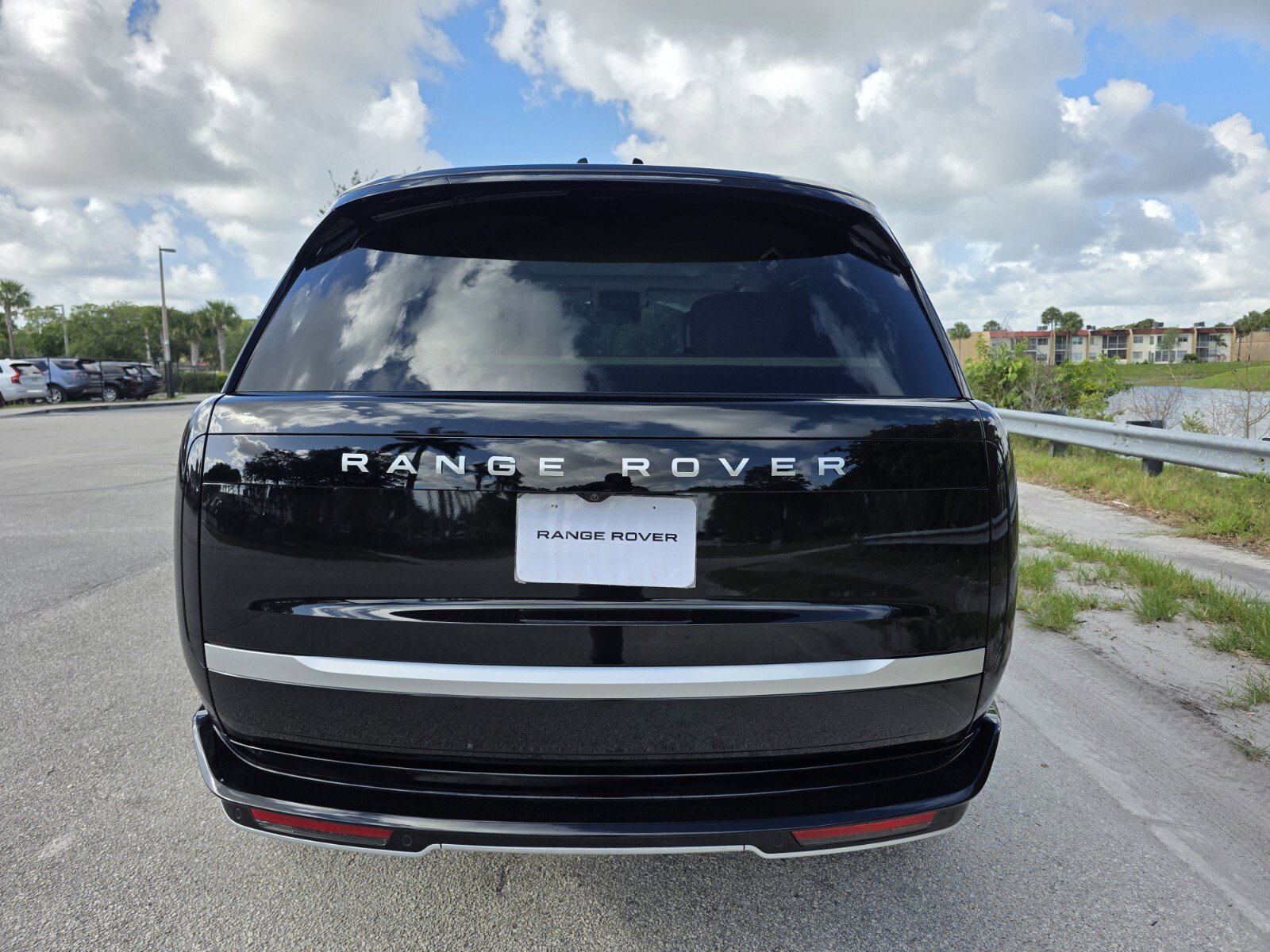 New 2026 Land Rover Range Rover Long Wheelbase Autobiography AWD/4WD image 6
