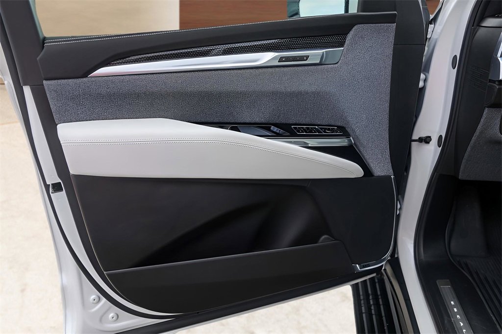 Certified 2025 Cadillac Escalade V w/ LPO, Floor Liner Package image 24