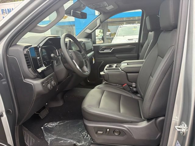 New 2026 Chevrolet Silverado 3500 LT w/ Trail Boss Package AWD/4WD image 15