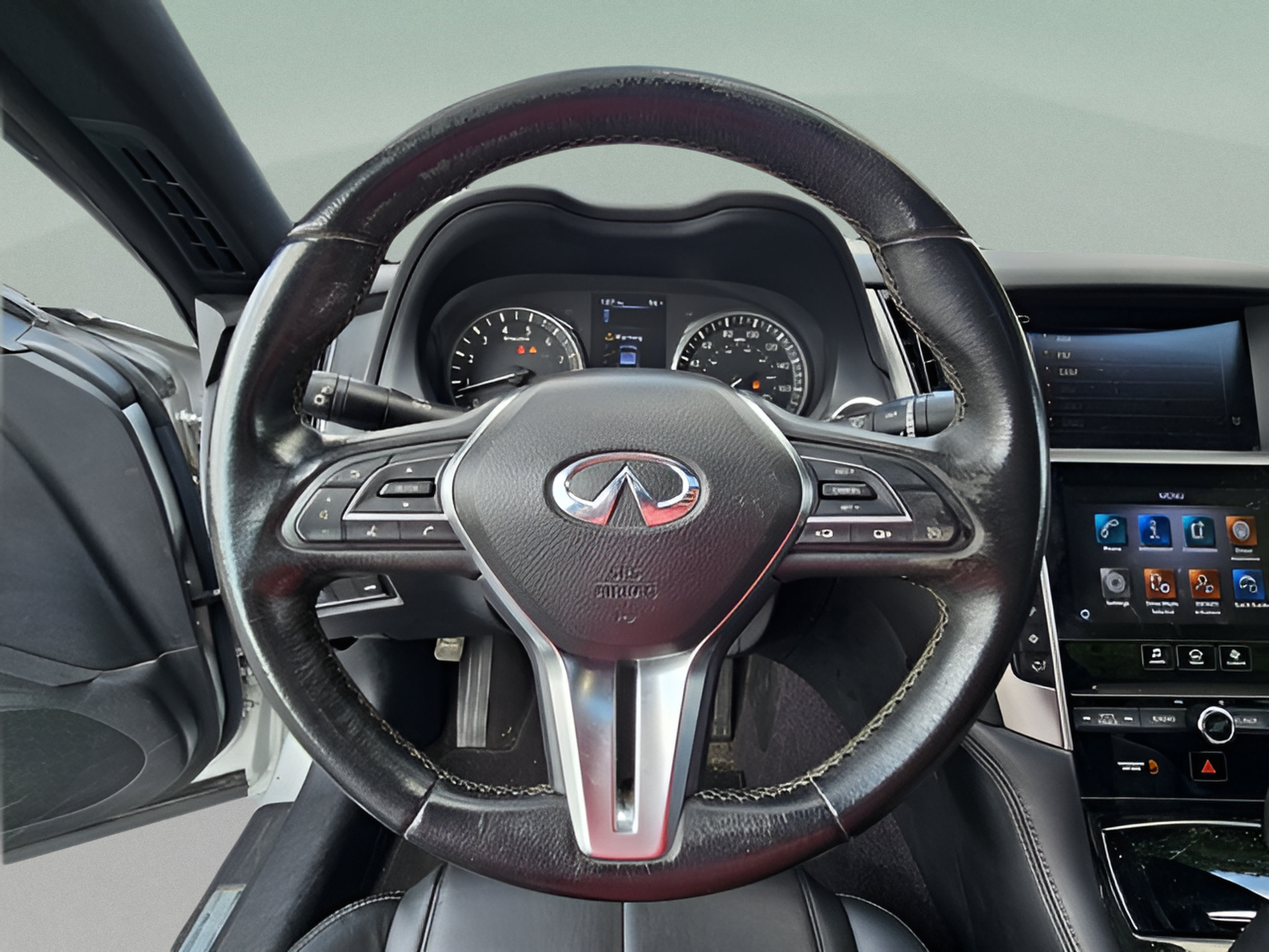 Used 2020 INFINITI Q60 3.0t Luxe RWD image 21