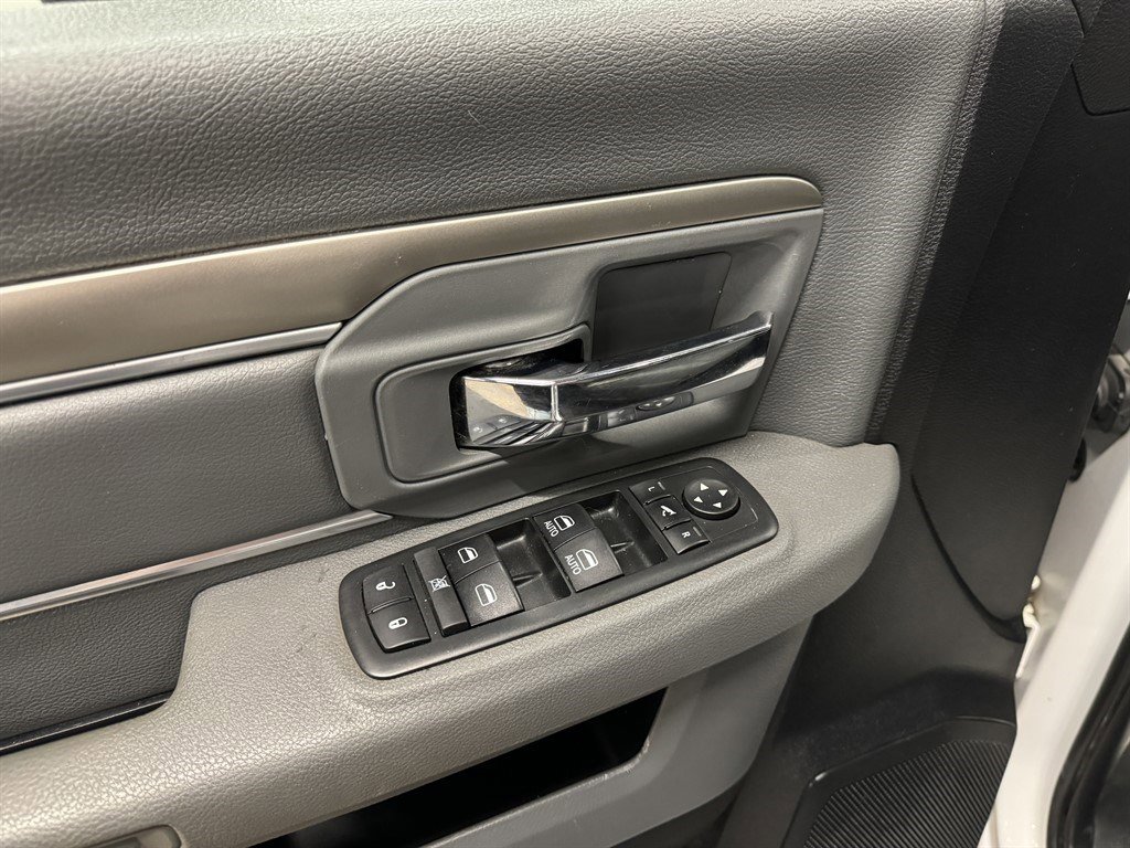 Used 2017 RAM 3500 Big Horn AWD/4WD image 31